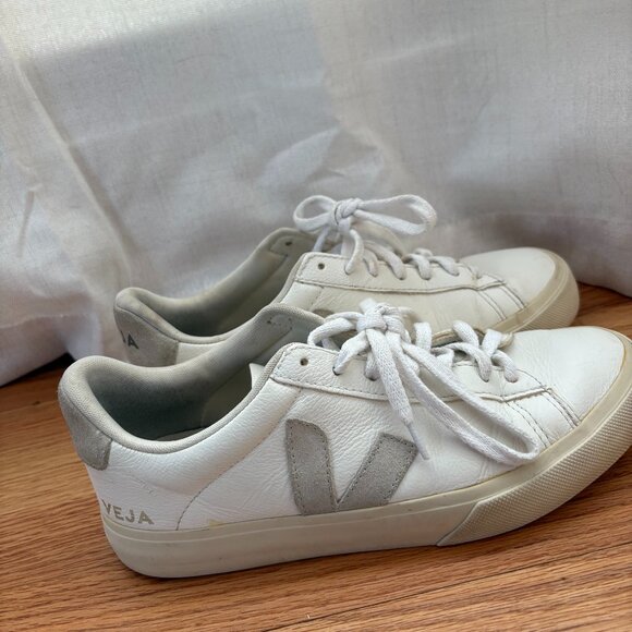 VEJA  Campo Leather Shoes - Women's, size 40U/9 - Picture 2 of 6